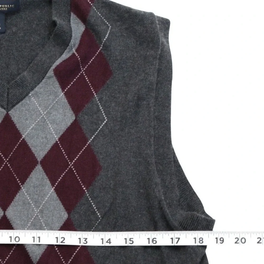 Banana Republic‎ Mens Argyle Sweater Vest Silk Cashmere Grey Burgundy V-Neck M